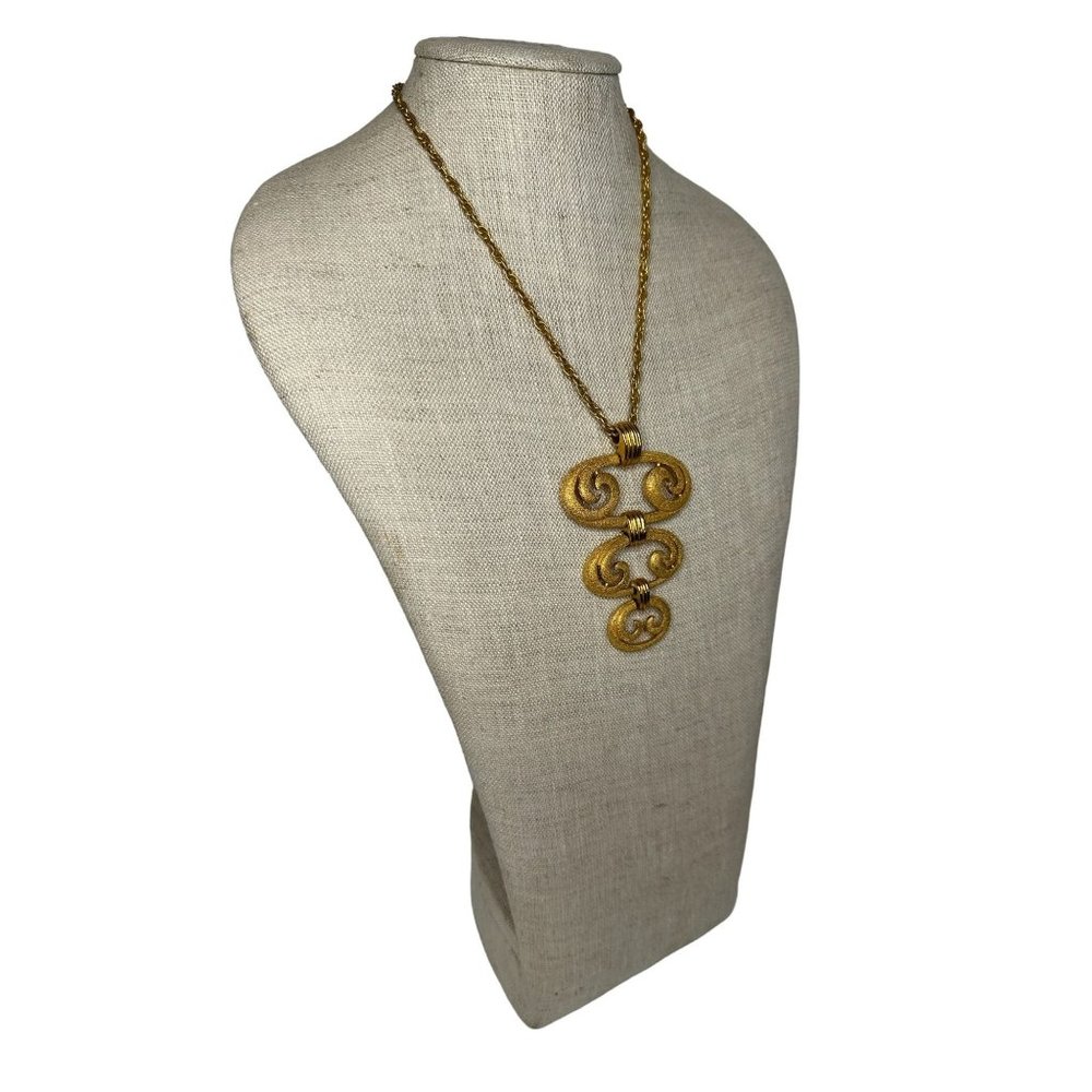 Vintage Designer Articulated 3 Tiered Gold Tone Pendant and Necklace - Baroque S